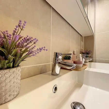 アパート Charlie's Place - コクセッド